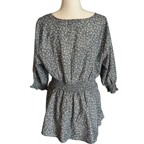 BloomChic 1X Blue Floral V-Neck Tunic Top Smocked Waist 3/4 Sleeve US 14–16 - Picture 5 of 8